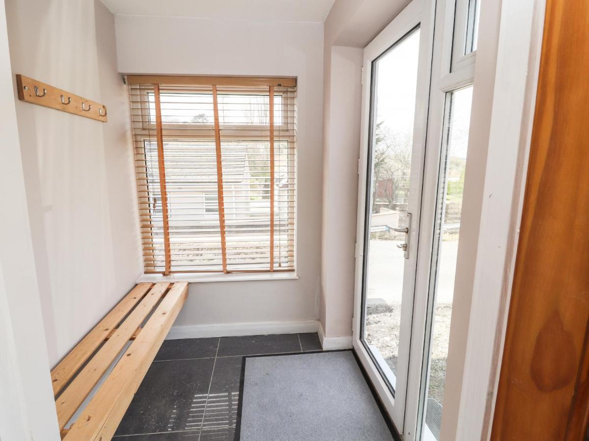 27 Green Road Wrexham Exterior foto